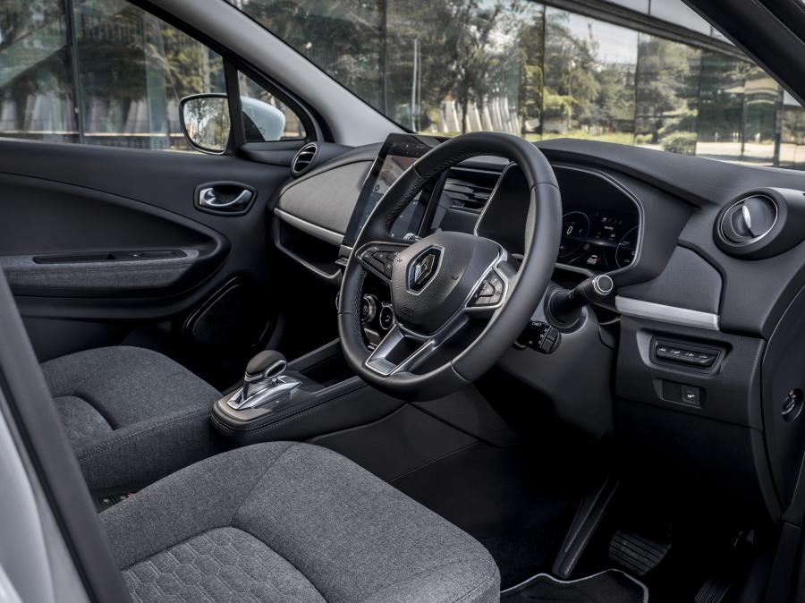 Интерьер Renault Zoe Van 2020 года  (UK) (фото 31 из 38)
